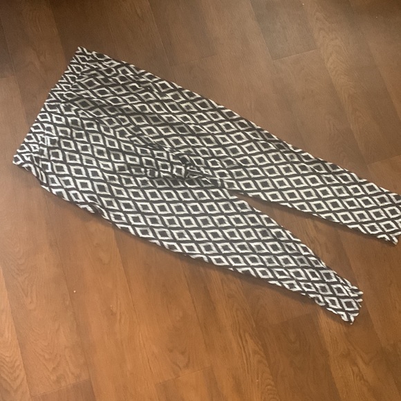 Black and white diamond pattern harem pants - Picture 5 of 8